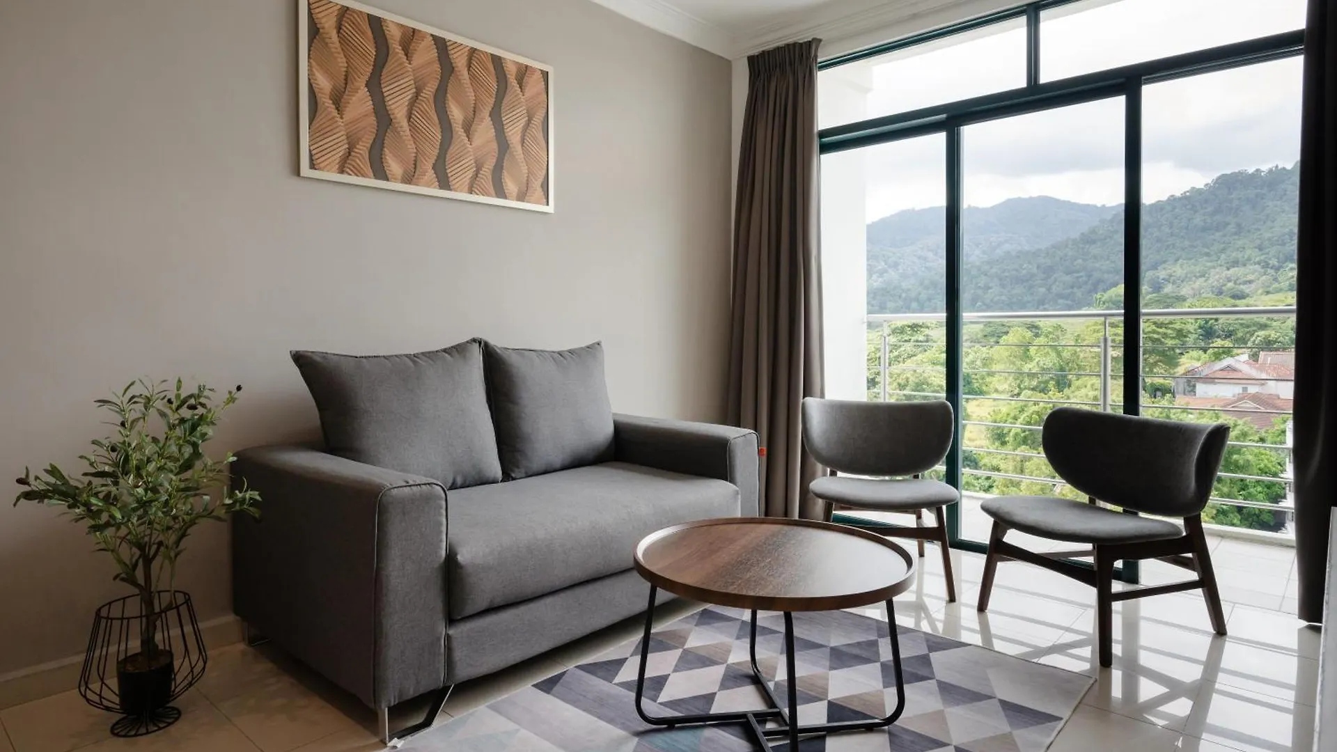 Golden View Serviced Apartments Tanjung Tokong