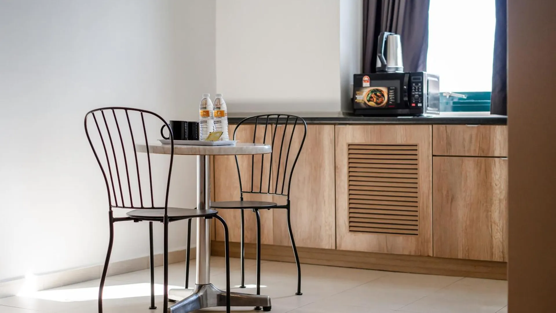 Golden View Serviced Apartments Tanjung Tokong 0*,
